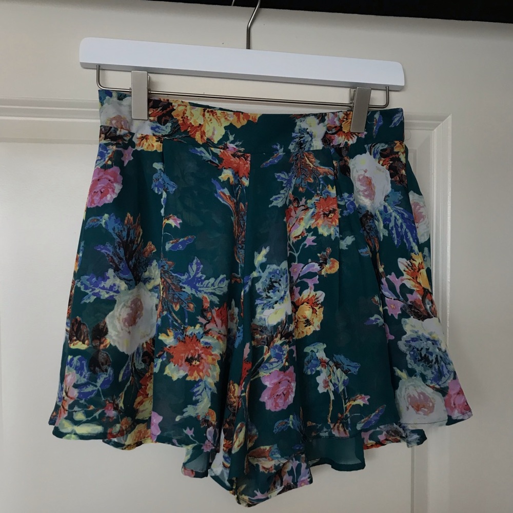 Show Me Your Mu Mu shorts